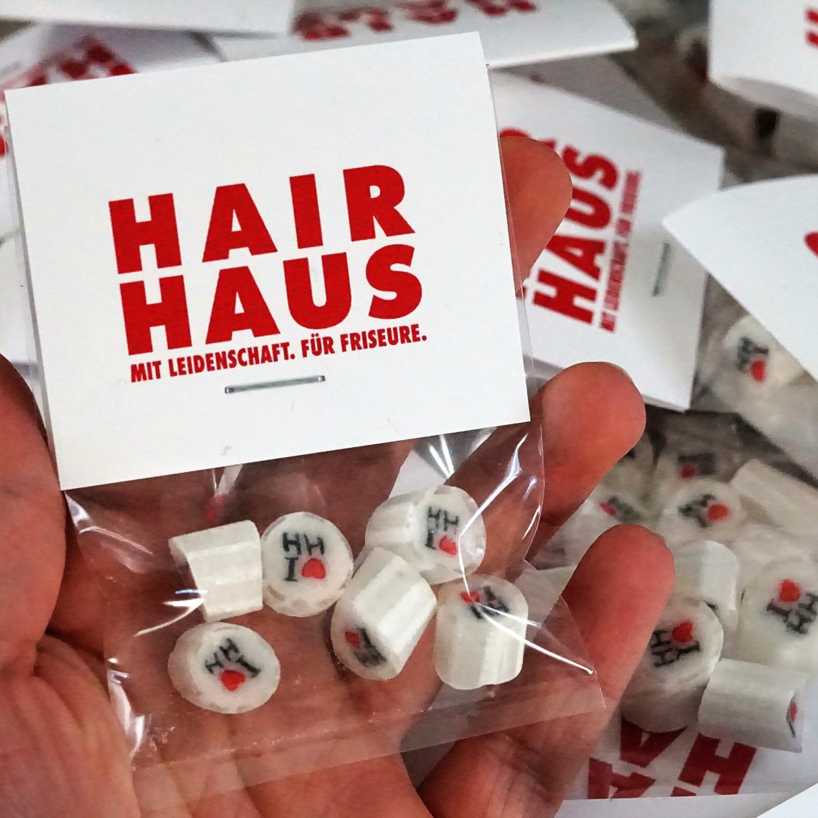 Sweet Poppet Logo-Bonbons für HairHaus Hamburg