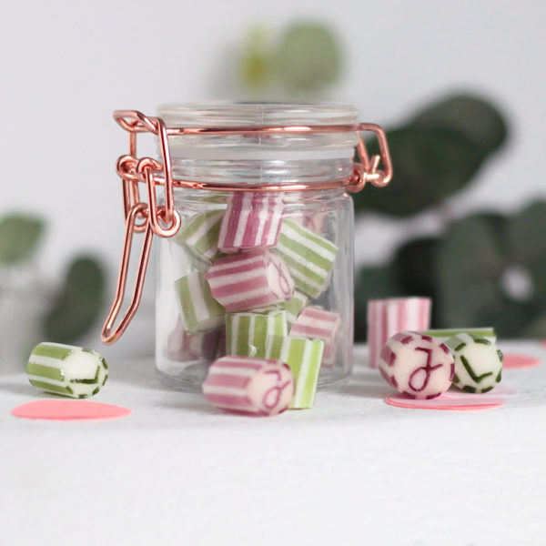 Bügelglas mit Bonbons als Gastgeschenk