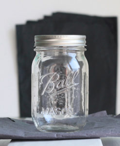 ball-mason-jar-vorratsglas-470ml-leer-geschlossen